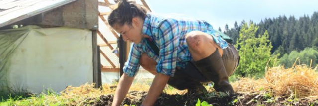 Rogue Farm Corps Recruits Aspiring Farmers for their Hands-on Education and Mentoring Programs